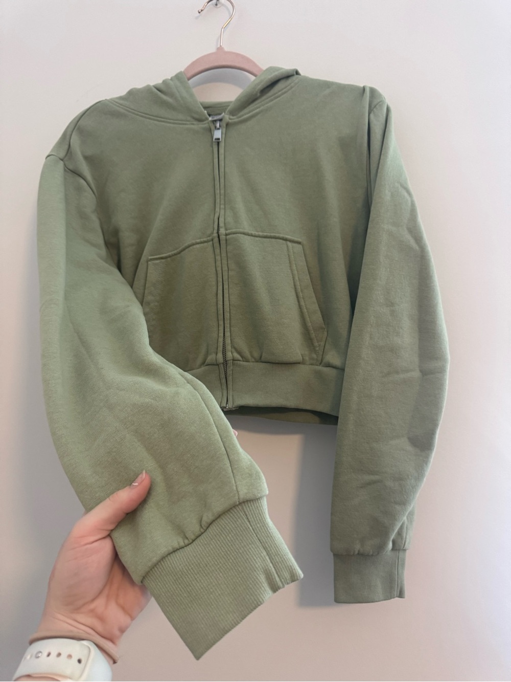 H&M Olive Zip-Up CroppedHoodie with Front Pocket - Picture 4 of 9